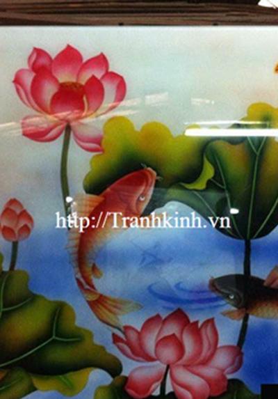  Tranh kính hoa sen cá đẹp TKHS010- Licoglass